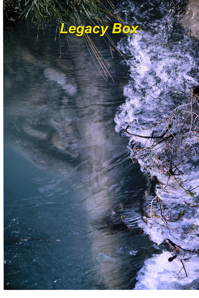 Legacy Box — River vertical: dull color with red tint